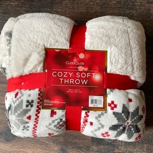 Cuddle Duds throw blanket